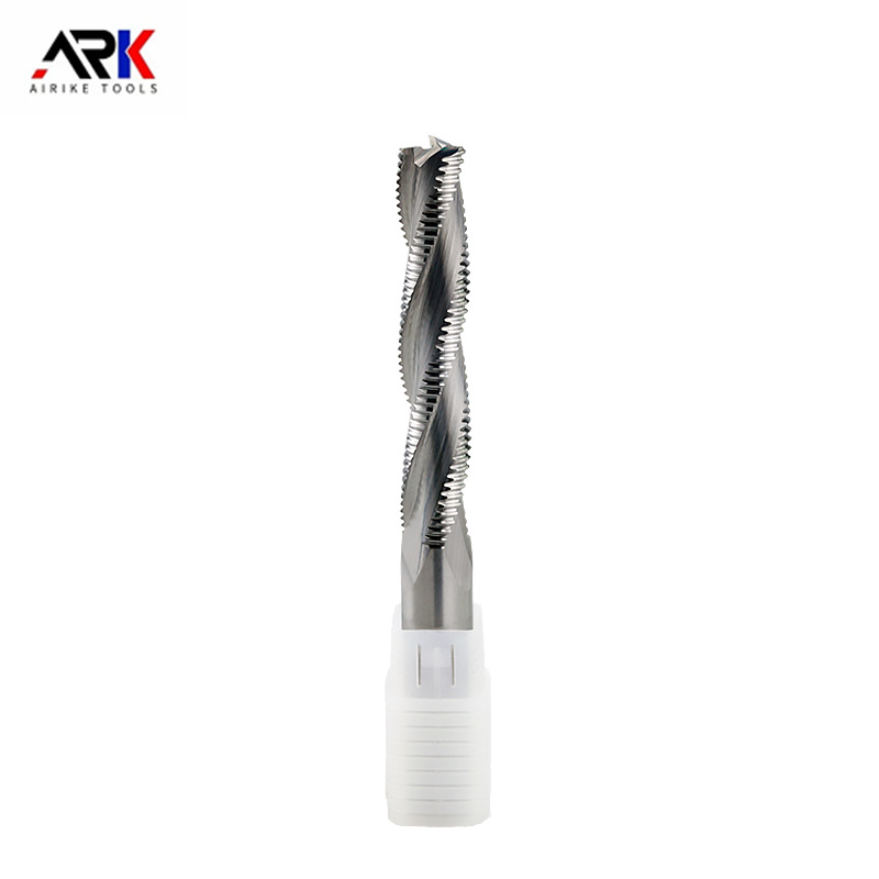 Är en spiralfräs eller rakfräs för träbearbetning bättre för kantskärning?